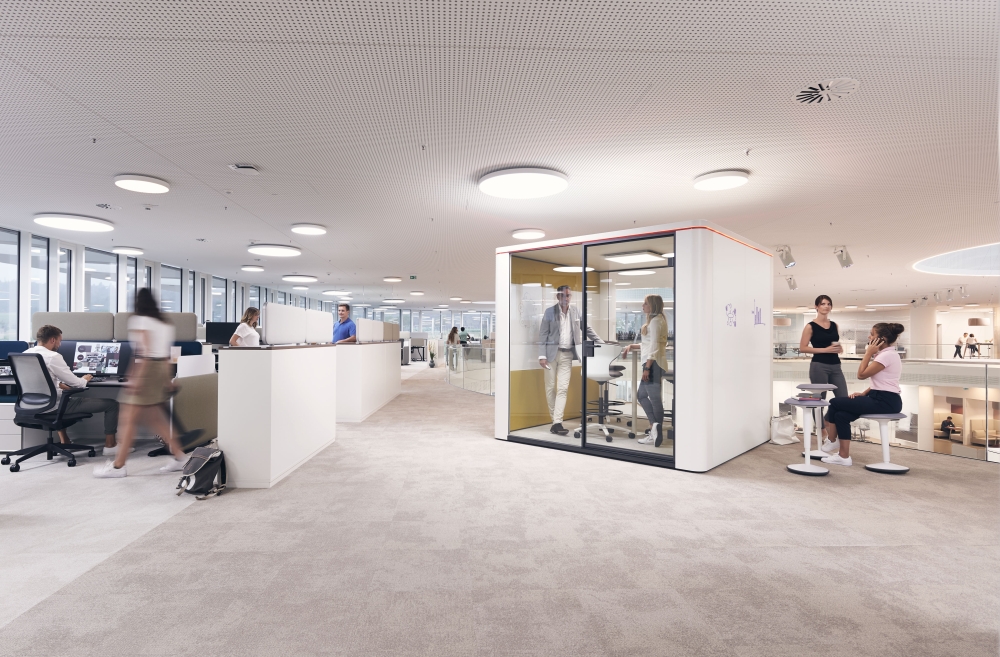 Akustikkabinen mit ergonomischer Ausstattung reduzieren Lärmbelastung im Büro und fördern die Rückengesundheit. Abbildung: Sedus/AGR