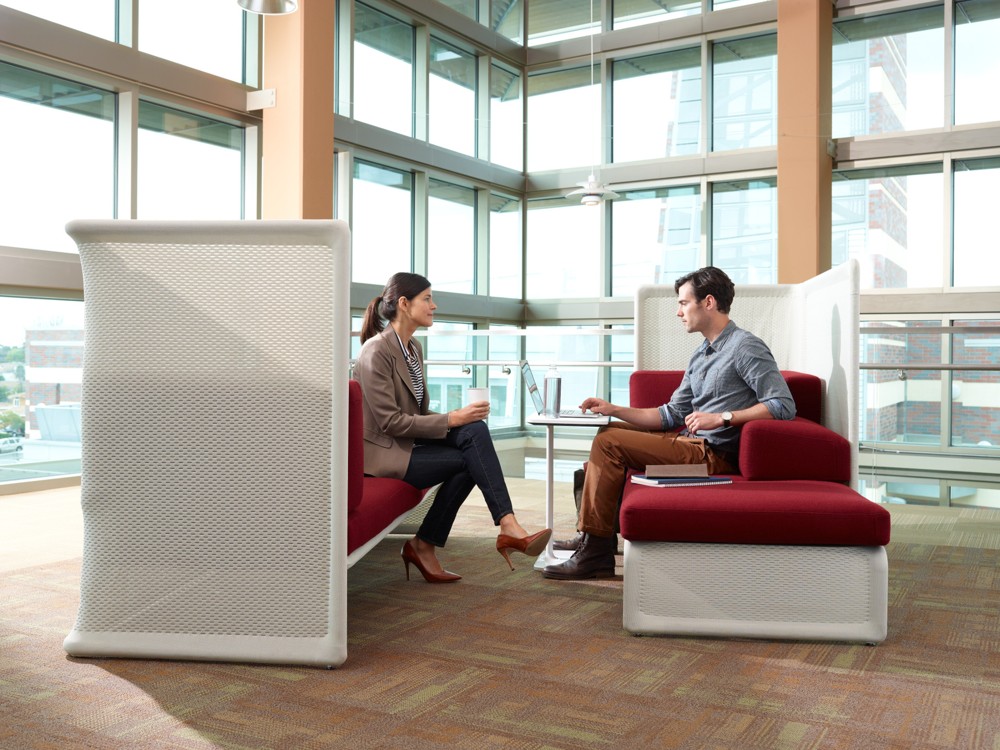 Social Furniture: 10 Möbel für Mittelzonen