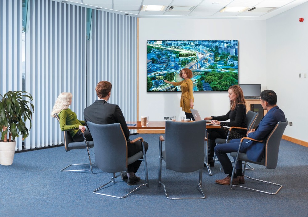 Projektoren und Displays für gelingende Meetings