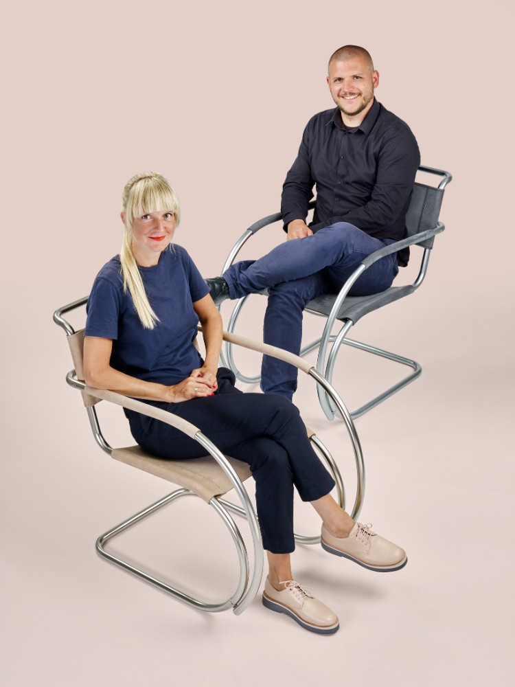 Für Thonet interpretierte das Designduo den S 533 F von Ludwig Mies van der Rohe aus dem Jahre 1927 neu. Abbildung: Konstantin Mayer