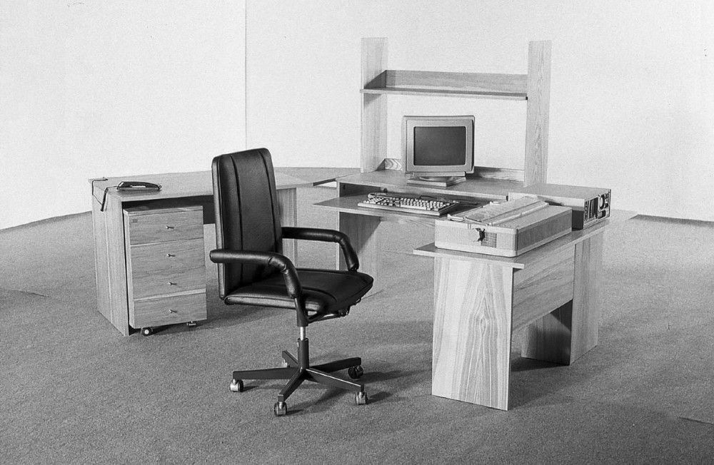 Der Startschuss von Narbutas im Jahr 1991: der erste Schreibtisch für einen Computer. Abbildung: Narbutas