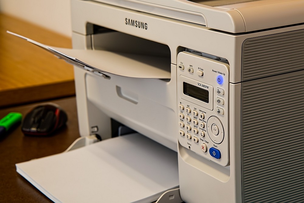 Überraschendes Studienergebnis: Jeder Fünfte nutzt Multifunktionsgeräte zum Faxen. Abbildung: Steve Buissinne, Pixabay
