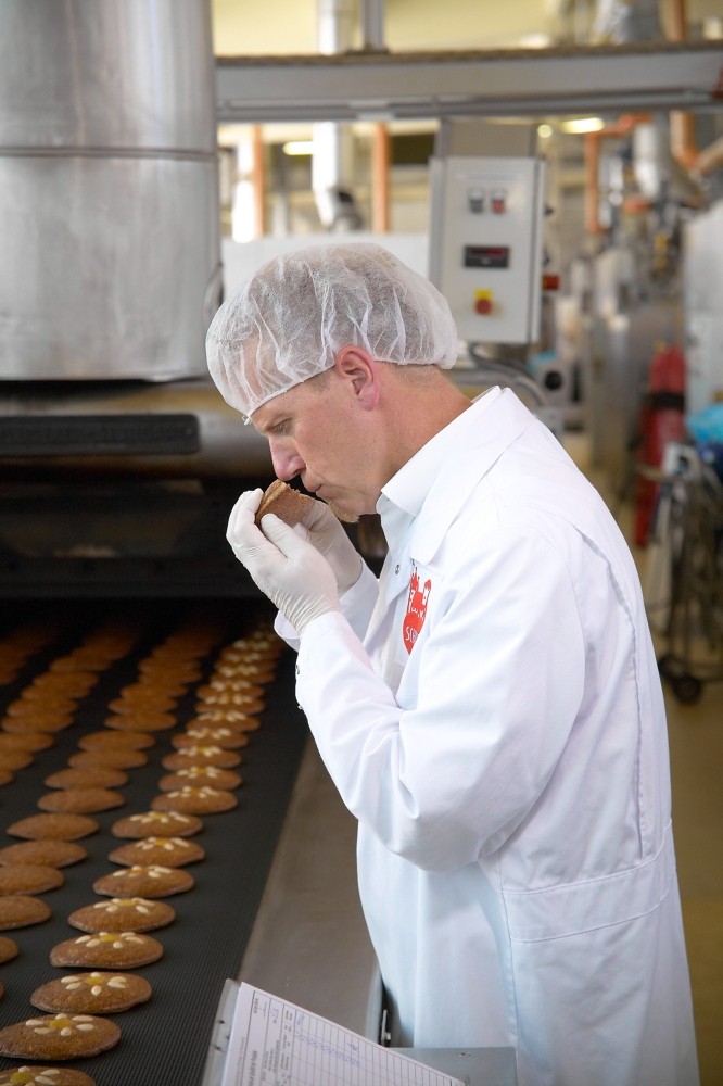 Die Meisterbäcker kreieren jedes Jahr aufs Neue eine besondere Lebkuchen-Variante. Abbildung: Lebkuchen-Schmidt