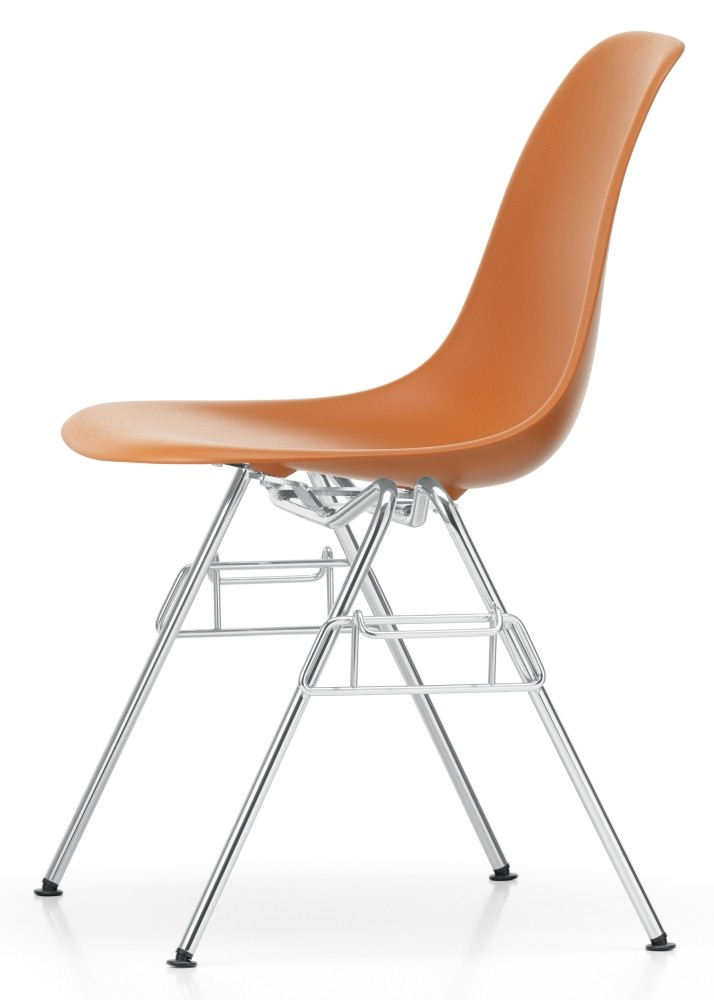 Eames Plastic Side Chair RE DSS von Vitra. Abbildung: Vitra