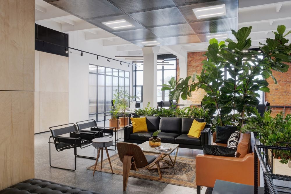 Die umweltfreundlichen Büroleuchten können sich sehen lassen. Abbildung: Petinov Sergey