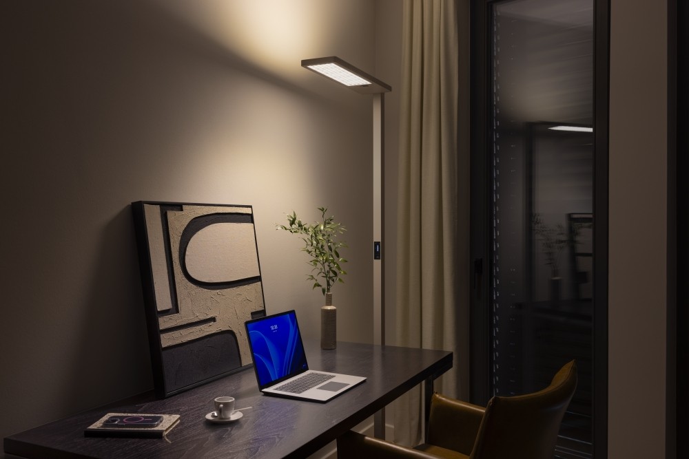 Viele investieren in einen hochwertigen Bürostuhl, wenige schenken der Beleuchtung die gleiche Aufmerksamkeit. Abbildung: Thies Raetzke