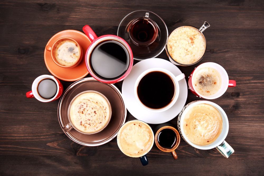 Kaffee steht hoch im Kurs. Egal, ob Filterkaffee, Cappuccino, Café crème, Milchkaffee, Latte macchiato oder Espresso. Abbildung: Efetova, Depositphotos