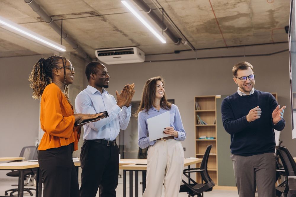 Die Innohub-Studie zeigt: Interdisziplinäre Zusammenarbeit ist ein Innovationsbooster. Abbildung: Anatoly Cherkas, Depositphotos